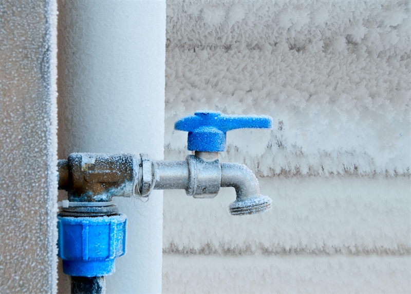 Plumbing/Images/Corporate Site/Services Images/Sub Services Tray Images/frozen-faucet.jpeg Frozen outdoor faucet