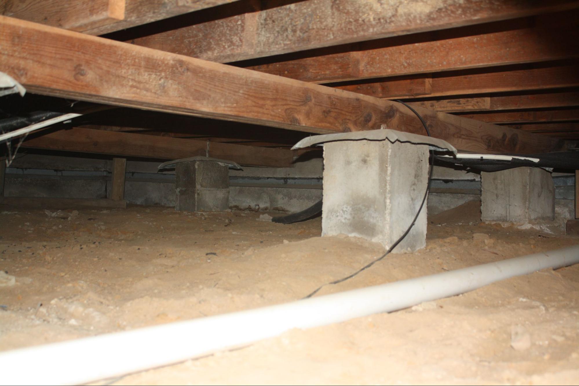 Plumbing/Images/Corporate Site/USP Images/image2.jpg Crawlspace